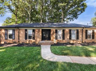 1212 Willowlake Ct, Winston Salem, NC 27106