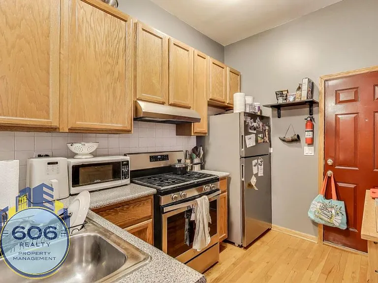 West Town Apartments! — Photo 3