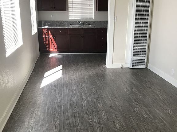 3rd image of 9091 Sierra Ave