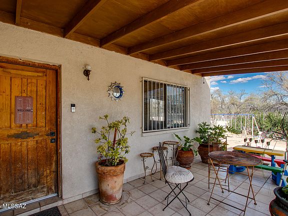 4th image of 992 Paseo Lobo