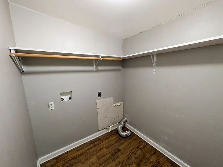 290 Hebert St — Photo 13