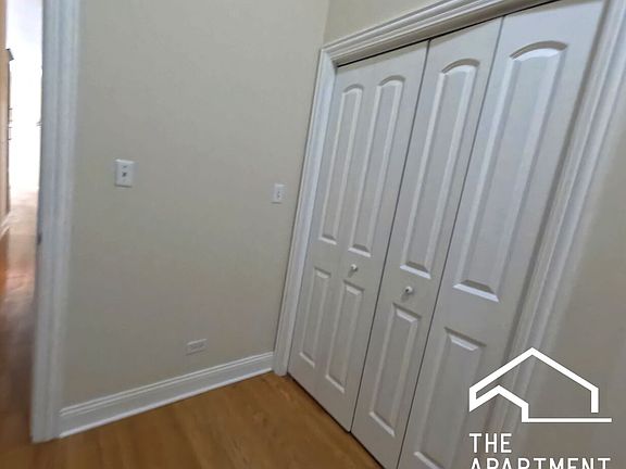 4th image of 851 N La Salle Dr APT 1S