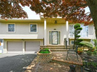 3005 Clubhouse Rd, Merrick, NY 11566