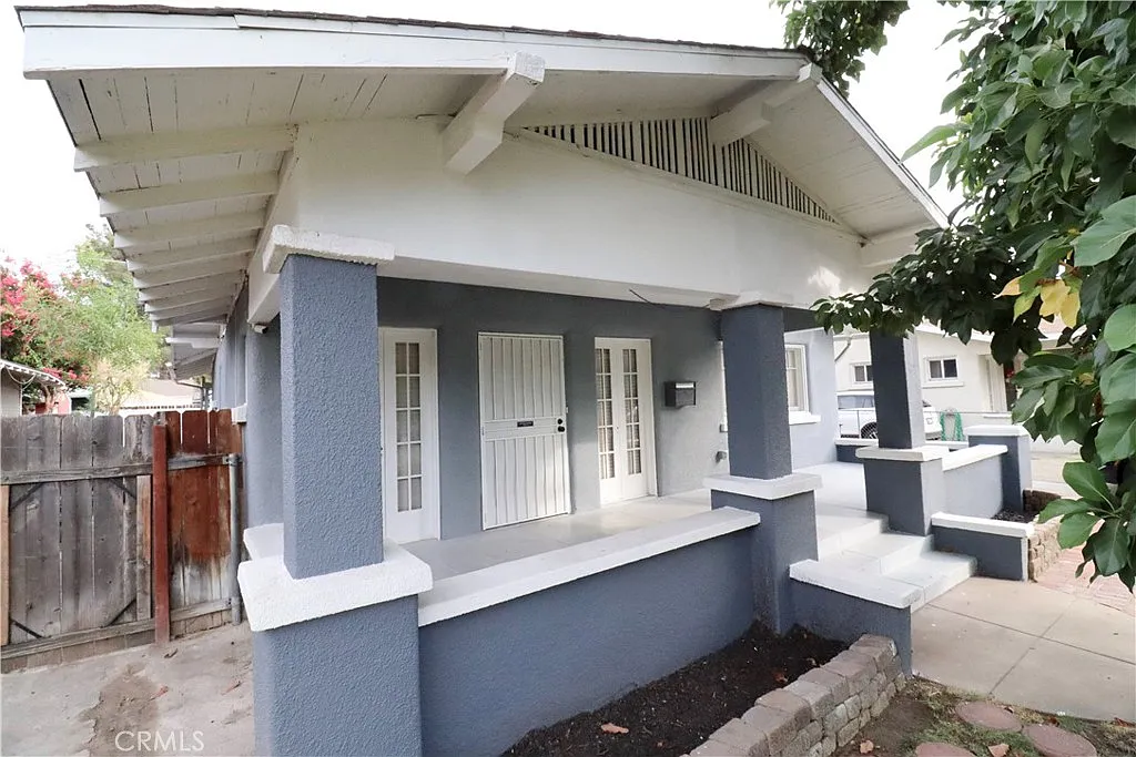 2 bed, 1220 sqft, $3,200 — Photo 3
