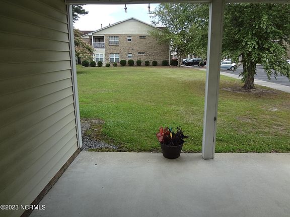 4th image of 2800 Mulberry Ln APT D
