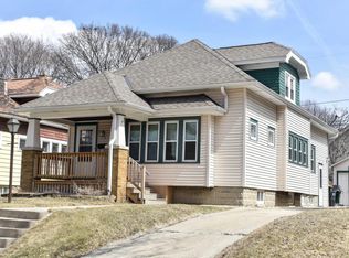 2458 N 68th St, Wauwatosa, WI 53213