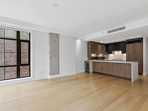 2nd image of 253 E 7th St #5