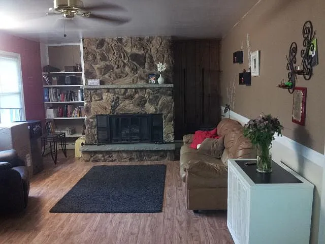234 S 10th Ave — Photo 2