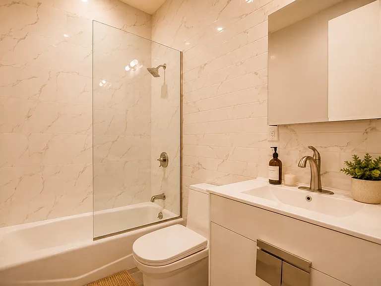318 E 32nd St #2E — Photo 8