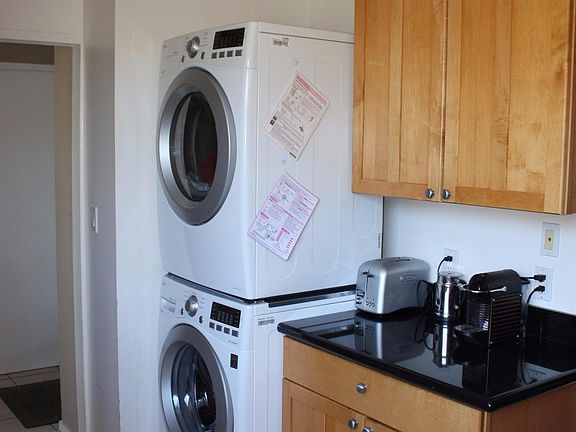 4th image of 385 Cecilia Way #87