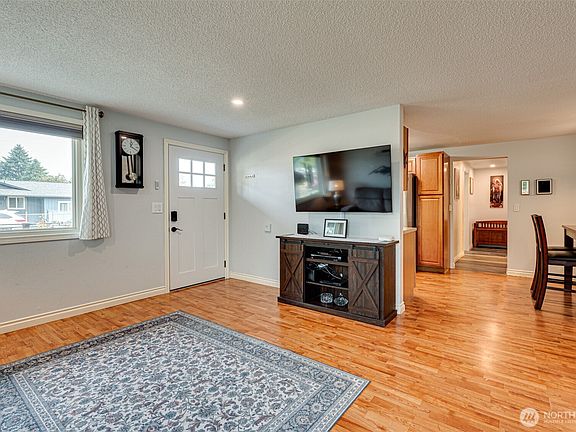 4th image of 353 Shear Street SW
