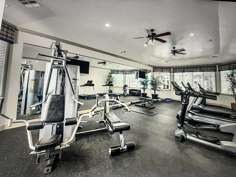 810 S Dixie Dr #26 — Photo 19