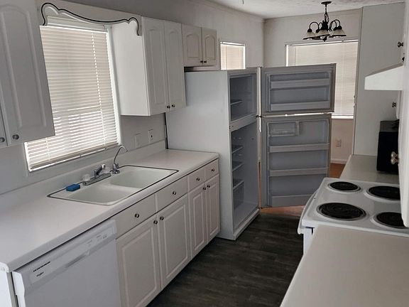2nd image of 855 S Lake Shore Way
