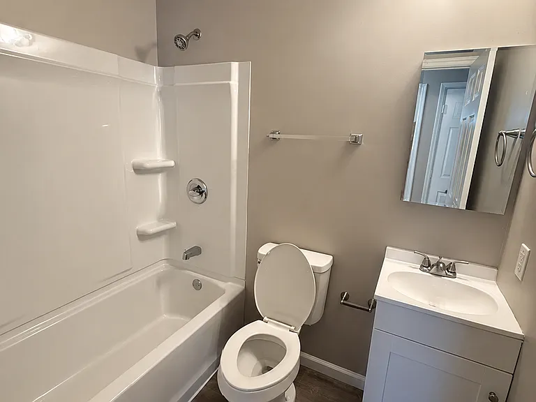 1602 Kings Way — Photo 6