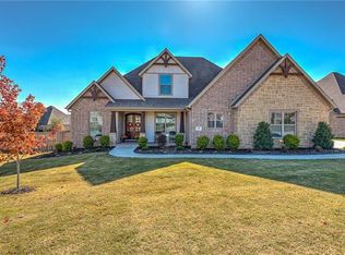 3000 Laurel Cir, Centerton, AR 72719