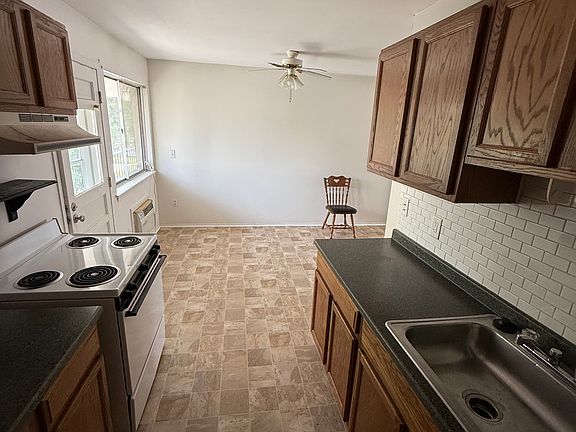 3rd image of 2753 10th St APT 3