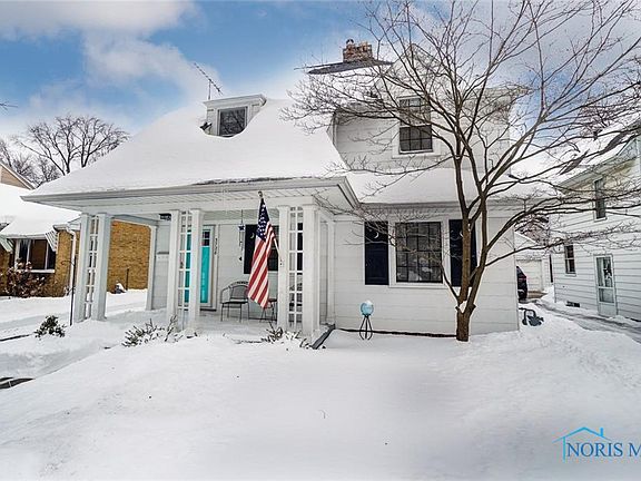 3rd image of 3728 Woodmont Rd