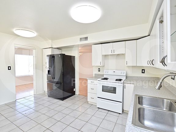3rd image of 4265 E Vineyard Rd
