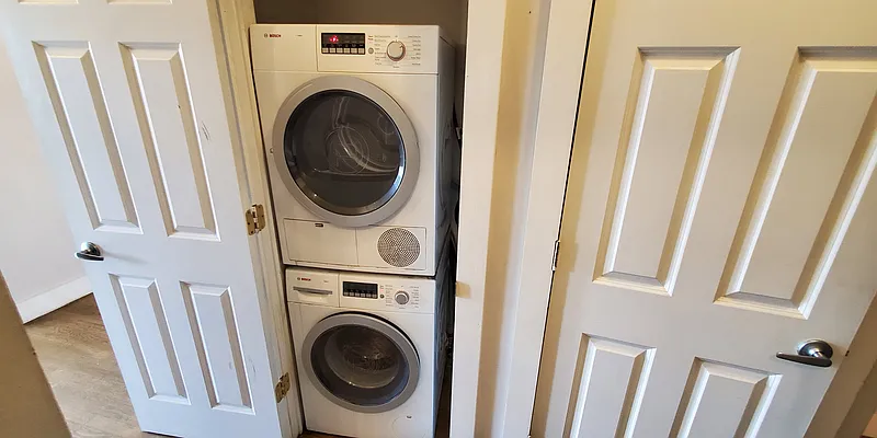 Rented by Premier One Realty LLC | media 15