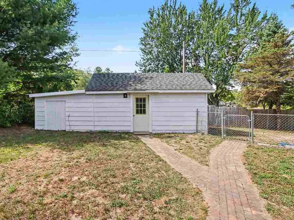 4258 Wood St, Boyne City MI