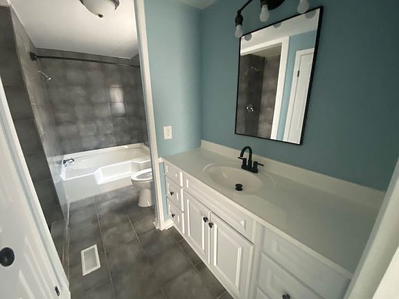 2nd image of 138 Sunshine Dr