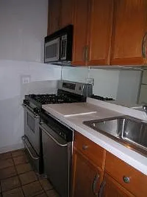Rented by Corcoran | media 28