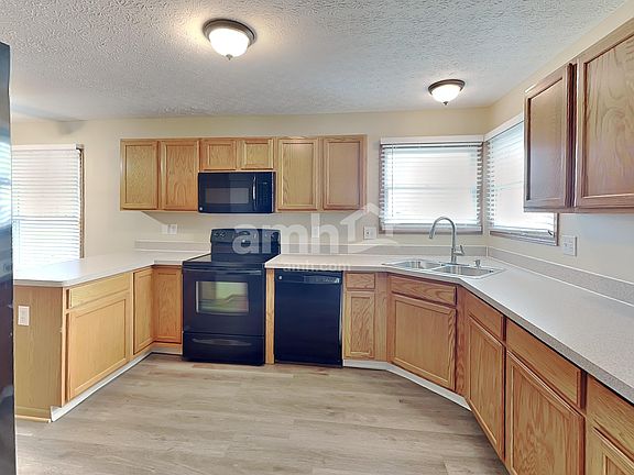 3rd image of 5161 Tyler Henry Dr