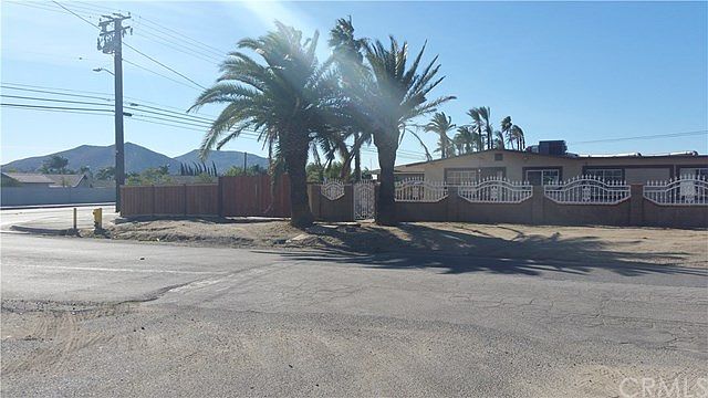 1st image of 10474 Linden Ave