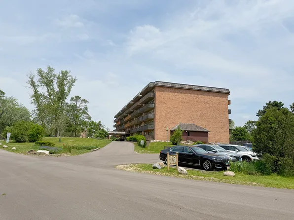 8025 Woodglen Ln APT 307, Downers Grove, IL 60516