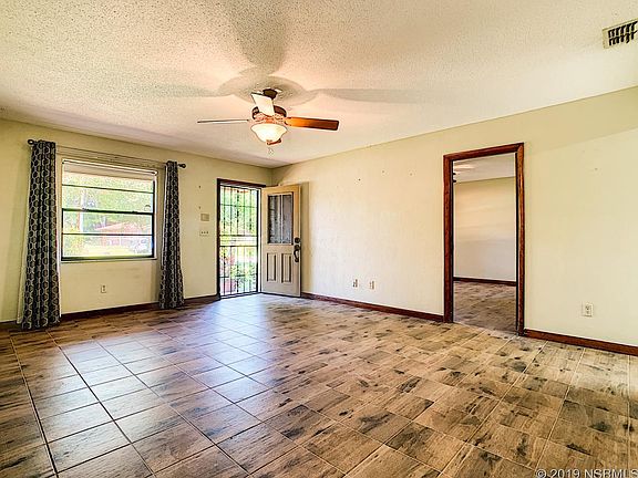 4th image of 2505 Milton Ave