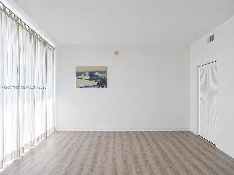 6580 Indian Creek Dr #511 — Photo 4