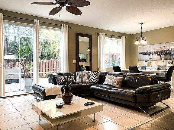 5th image of 3657 Asperwood Cir