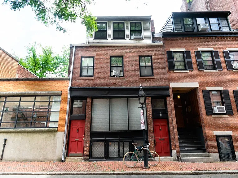 10-12 Winchester St #3 — Photo 12