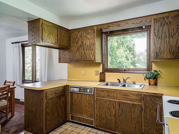 5th image of 1021 Fredrick Dr