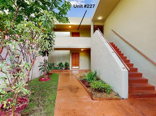 9321 SW 4th St APT 227A, Miami, FL 33174