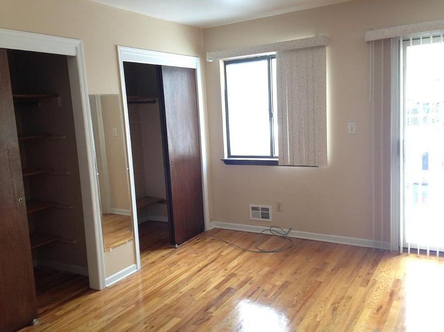 2nd image of 301 N 2nd St APT 2