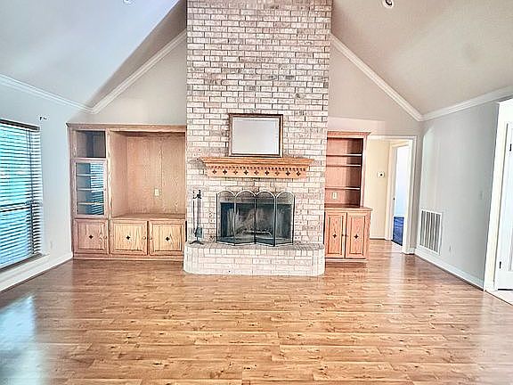 2nd image of 1270 Springwood Ln