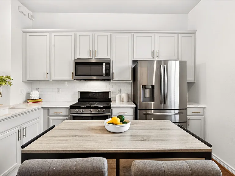 4050 McKinney Ave #12 — Photo 11