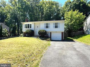 5597 Shannon Ct, Woodbridge, VA 22193