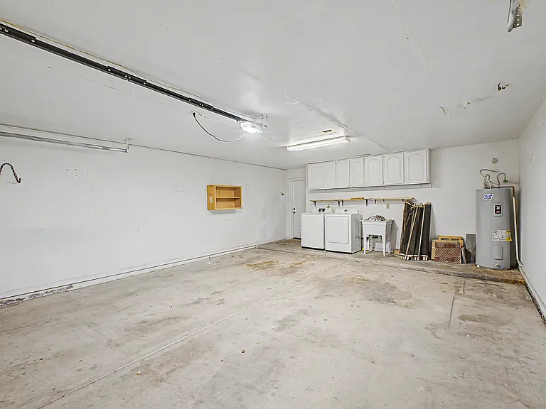17035 E Cascade Dr — Photo 26