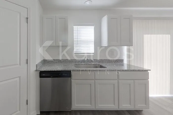3153 Jody St — Photo 7