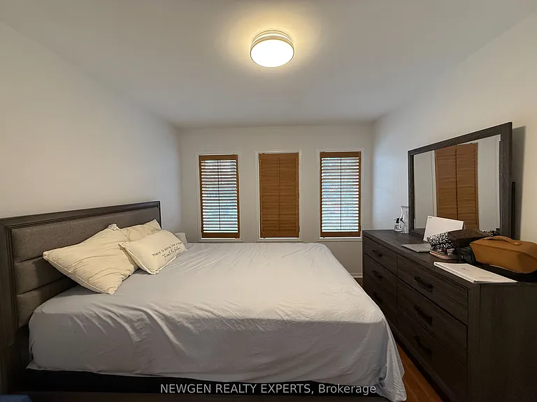 22 Rochefort Dr — Photo 21