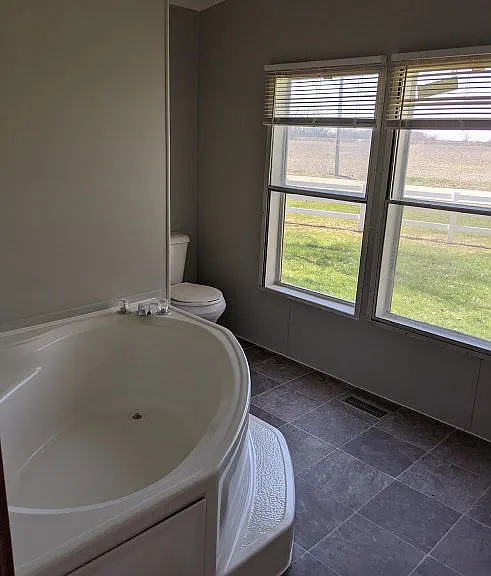 Avon Lakes Estates — Photo 35