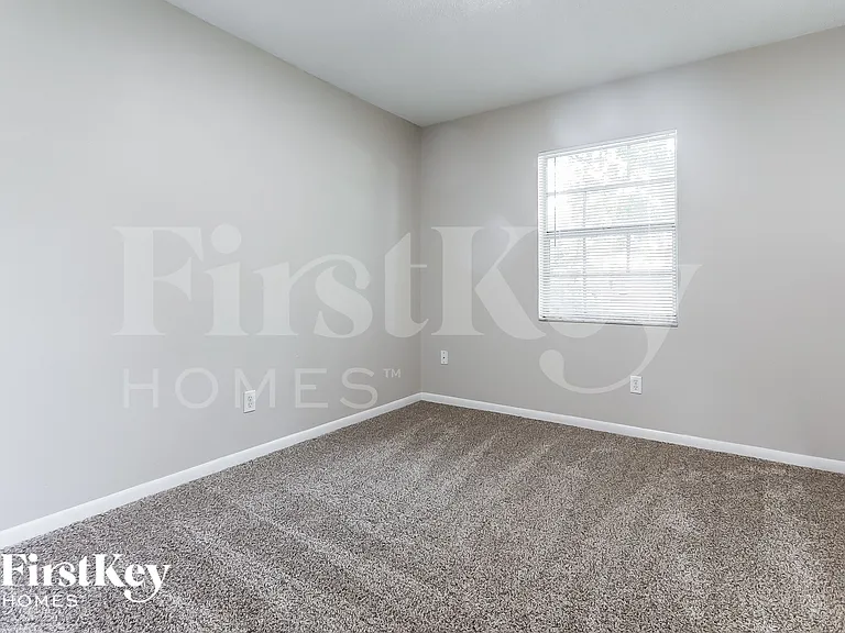 802 Briarcliff Dr — Photo 8