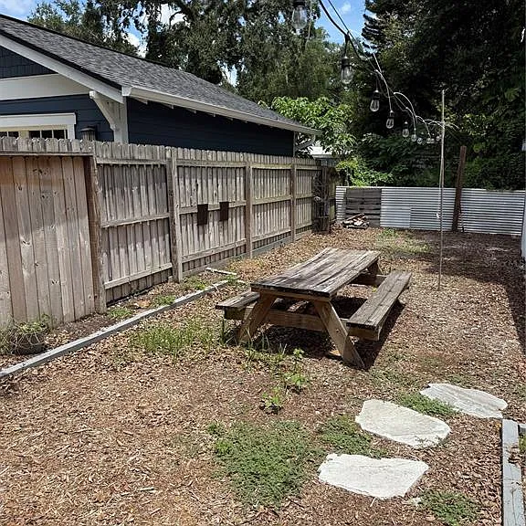 308 E Adalee St #B — Photo 13