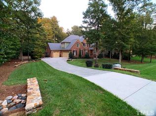 1120 Tacketts Pond Dr, Raleigh, NC 27614
