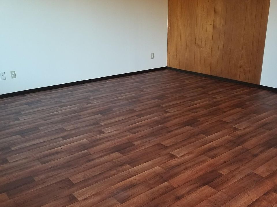 1st image of 2515 14th Ave W #3