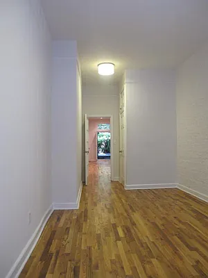 Rented by Metropolis Real Estate of Manhattan | media 12