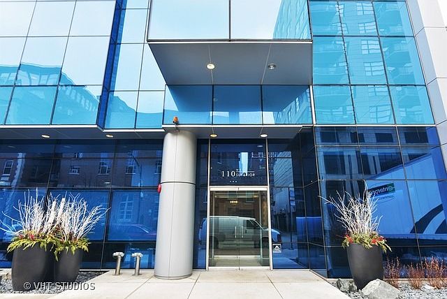 1st image of 110 W Superior St #1801