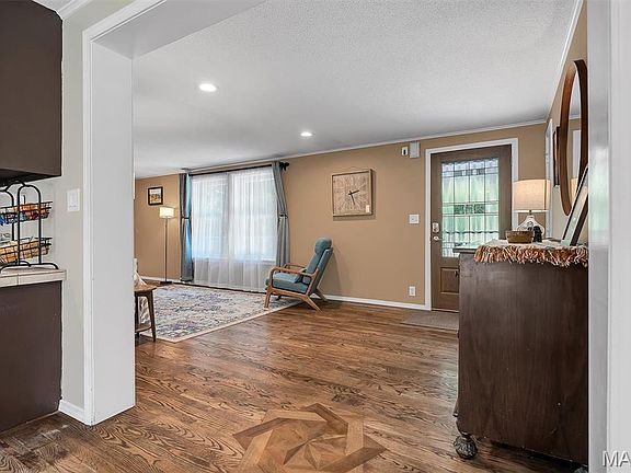 5th image of 11680 Mark Twain Ln